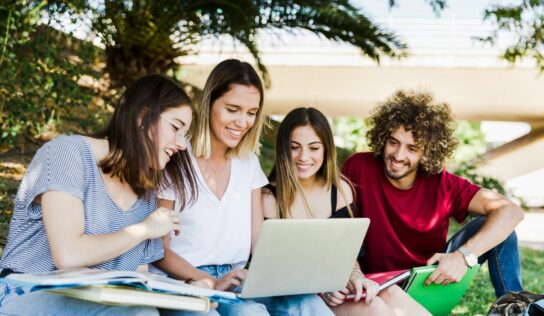 Excelencia Académica ayuda a terminar con éxito el TFG o TFM