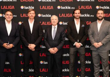 Luckia y LALIGA presentan con leyendas futbolísticas su patrocinio en México