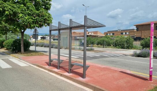 Martin Mena destaca la importancia de las marquesinas de autobús en la movilidad urbana