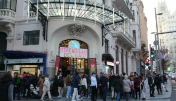 MERCADILLO DEL GATO abre sus puertas a la navidad