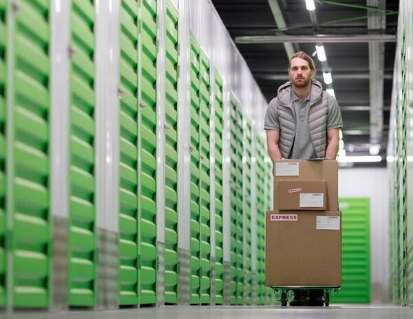 ¿Cómo el alquiler de trasteros mejora la optimización del espacio en oficinas?