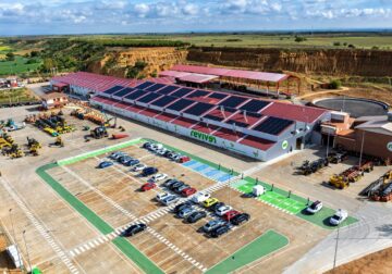Así es montar 1.334 placas solares con Solar360: «cercano, cómodo y económico»