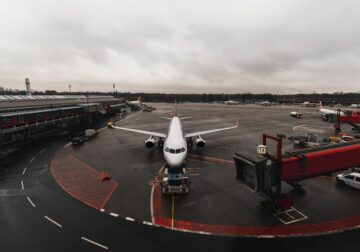 Consejos de AirHelp para mejorar los viajes en avión este 2025