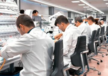 Día Mundial de la Audición: España fabrica, en Leganés, audífonos a medida con tecnología de vanguardia para toda Europa