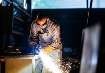 La solución de Solvik Iron Solution para cubrir demandas temporales: personal especializado en trabajos metálicos