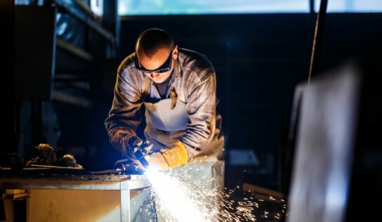 La solución de Solvik Iron Solution para cubrir demandas temporales: personal especializado en trabajos metálicos