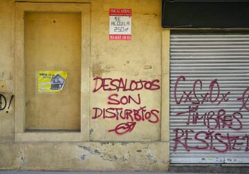 La compra de pisos okupados se realiza con fondos propios por no poder realizar su tasación, según Tecnotramit
