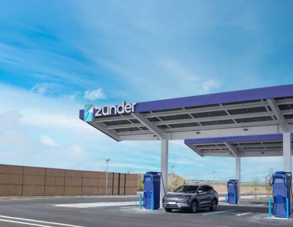 Zunder y BYD ofrecen ventajas por comprar un vehículo eléctrico en el Salón del Automóvil en Barcelona
