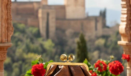 Weekend MaxMara presenta Pasticcino Bag World Tour Spanish Heritage