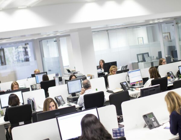 Konecta defiende la escucha activa para fortalecer la relación con el cliente