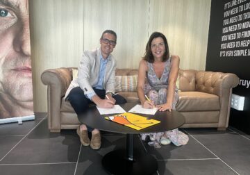 Grupo Moure y la Fundación Cruyff firman un acuerdo para promover la inclusión social a través de la movilidad sostenible