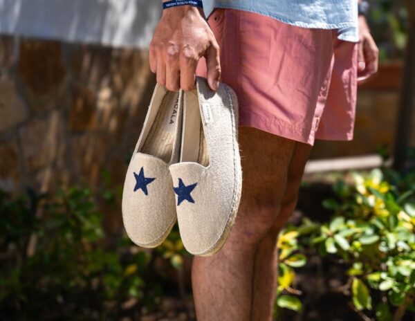 MACALA revoluciona el verano mediterráneo con sus alpargatas artesanales de diseño y producción local