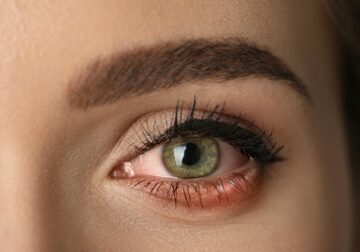 Dr. Héctor Fariña, oftalmólogo de Policlínica Gipuzkoa: «La protección ocular debería ser parte de nuestros imprescindibles de verano»