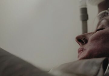 ‘Voces en la sombra’: un documental para visibilizar la Encefalomielitis Miálgica Severa