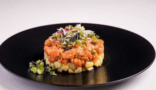 Martiko lanza un nuevo tartar de salmón ahumado salvaje de Alaska
