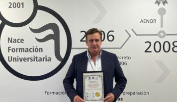 Ignacio Campoy Aguilar, Cum Laude por el Instituto Internacional de Estudios Globales para el Desarrollo Humano