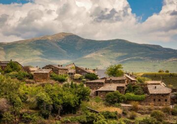 Airbnb crea un paquete de ayudas para apoyar el desarrollo económico de los destinos rurales y dispersar el turismo en España