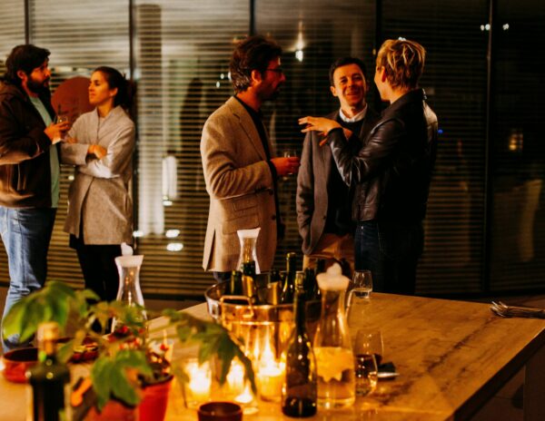 QuirónPrevención recuerda cómo disfrutar de las celebraciones de empresa sin poner en riesgo la salud ni la seguridad