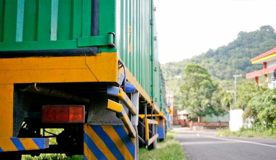 Seguros Pueyo destaca la importancia de contratar un Seguro de Transporte de Mercancías para garantizar la seguridad de los envíos