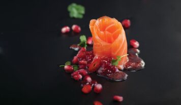 Del salmón ahumado al imponente «cangrejo real»: Noruega brilla en las mesas por Navidad