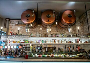 Tres generaciones y un mismo ‘caliu’: Tapas La Bona Sort en el corazón del Born de Barcelona