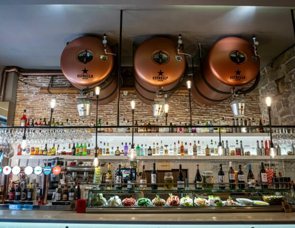 Tres generaciones y un mismo ‘caliu’: Tapas La Bona Sort en el corazón del Born de Barcelona