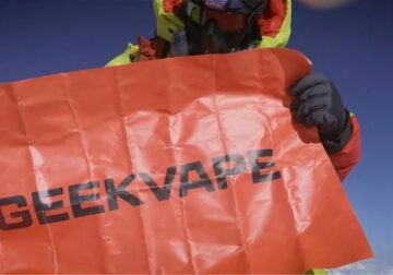 Una década hasta la cima del mundo: Geekvape celebra su 10.º aniversario alcanzando la cumbre del Everest