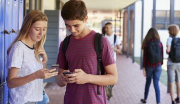 Mensajes efímeros, un riesgo persistente en el entorno digital de los menores