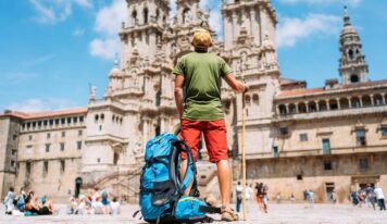 El Camino de Santiago se rinde al confort: crece la demanda de peregrinos que prefieren hoteles al albergue
