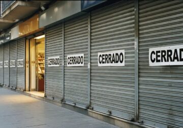 PIB al alza vs persianas a la baja: La Casa del TPV alerta de la caída del pequeño comercio en 2025 pese al crecimiento del PIB