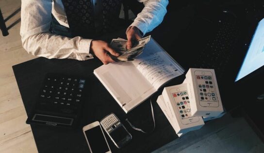 Los salarios crecerán por debajo del 3% en 2026 según un estudio de CEINSA