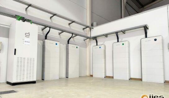 Ijes Solar garantiza el suministro eléctrico ininterrumpido en la empresa Mundobarquillo con un backup solar sin corte de energía