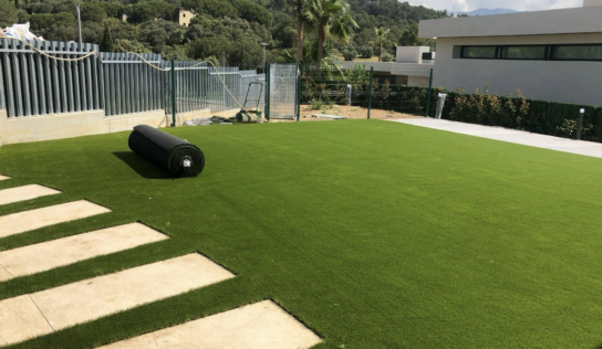 Puntal destaca el auge de la instalación de césped artificial como uno de los servicios con mayor demanda