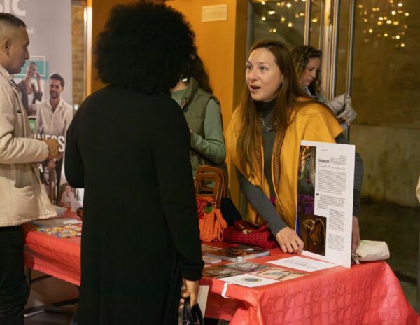 Una incubadora en Valencia impulsa a mujeres migrantes a crear sus propios medios de vida