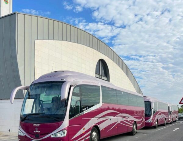 Autocares Aljarafe refuerza la movilidad colectiva en Sevilla con una flota sostenible y de alta gama