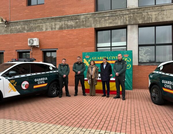 La Guardia Civil de Salamanca cardioprotege diez vehículos patrulla para atender a los pequeños municipios de la provincia