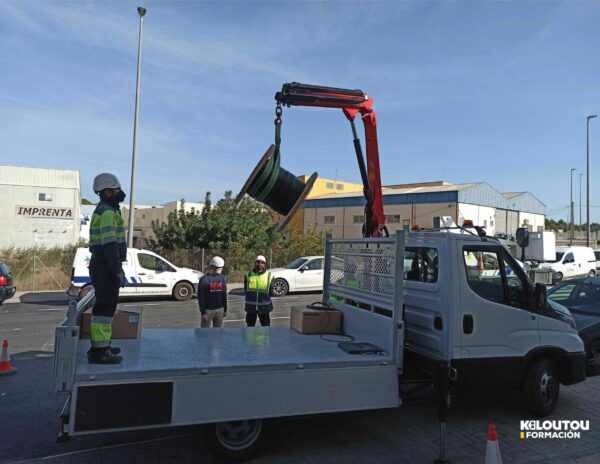 Kiloutou España amplía su oferta formativa con nuevos cursos especializados para operarios y empresas, impulsados por la experiencia de LIFTISA