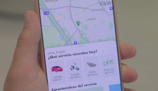 Clinery lanza la app que limpia los vehículos donde estén estacionados