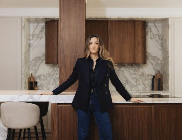 Carolina Sobrino de Montenegro: la «bróker» de 30 años que está redefiniendo cómo se compran las viviendas de alto nivel