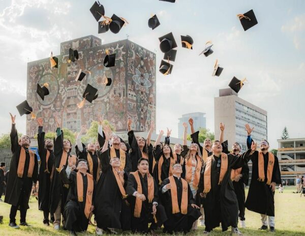 CREDIMONEY analiza los préstamos para la formación académica como inversión en el futuro profesional y camino hacia la tranquilidad