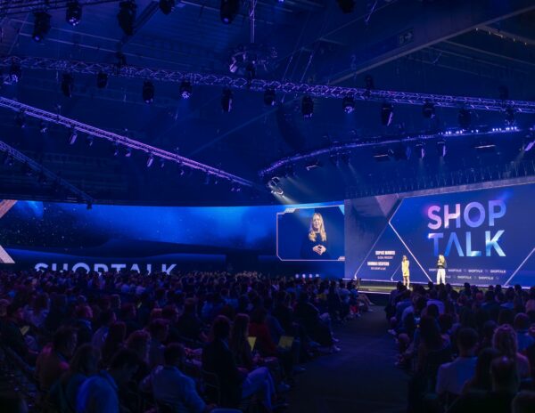Más allá de lo que se dice: los principales líderes del sector minorista europeo abordan el próximo capítulo de la IA en Shoptalk Europe 2026