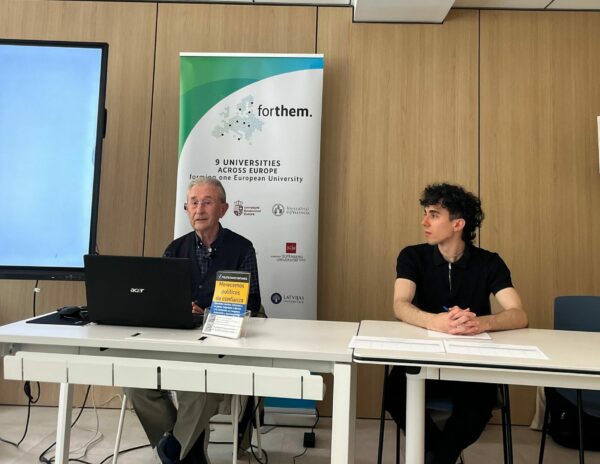 Políticos de Confianza defiende en la Democracy Week una mayor cercanía entre ciudadanía y representantes públicos