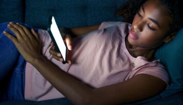 De TikTok a ChatGPT: los nuevos ‘profesores’ de la generación digital