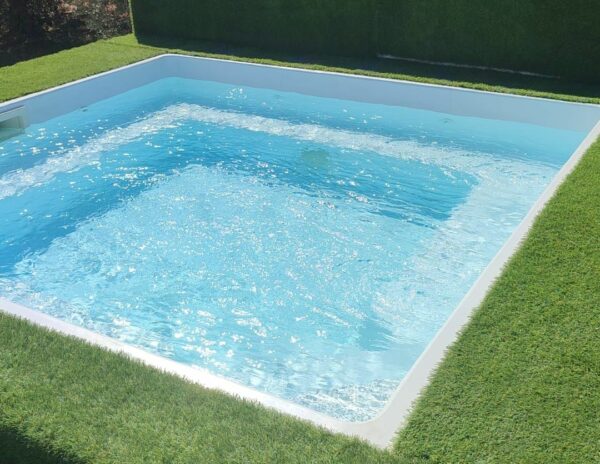 Poliéster Casariche revoluciona la preparación para el verano con soluciones de baño rápidas y duraderas