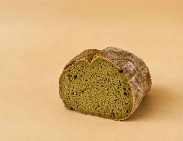 Leon The Baker presenta su nueva hogaza funcional con matcha y espirulina